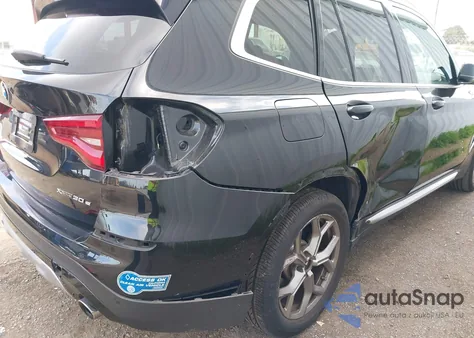 2021 BMW X3 Phev xDrive30E z USA, uszkodzony, nr VIN 5UXTS1C08M9H19167